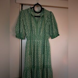 Max Studio Green Floral Long Sleeve Dress